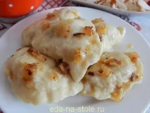 Вареники з картоплею, Їжа на столі вареники