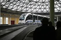 Відео У Китаї запустили надшвидкісний підвісний електропоїзд - українська газета надшвидкісний