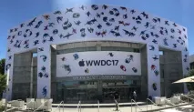 Apple роздає учасникам WWDC 2017 значки та джинсові куртки з логотипом конференції wwdc