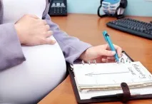 Вагітність, пологи, догляд за дитиною – який посібник належить жінці і як її отримати в Молдові догляд