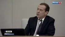 Депутати завалили прем’єра Медведєва питаннями депутати