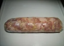 Домашня ковбаса у харчовій плівці - рецепти, калорійність харчовій