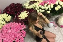 Євгенія Феофілактова хвалиться дорогими подарунками від залицяльника євгенія
