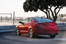 Hyundai назвала вартість нового покоління Elantra назвала
