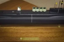 човен