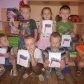 Конспект заняття з малювання у другій молодшій групі «Допоможемо їжачки-мамі знайти їжаків» конспект