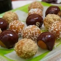 Ковбаска з печива зі згущеним молоком згущеним