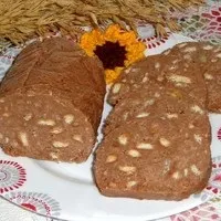 Ковбаска з печива зі згущеним молоком ковбаска