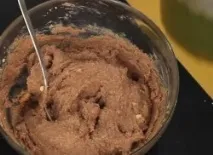 Ковбаска з печива зі згущеним молоком ковбаска