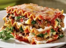 Лазання з грибами та шинкою, фаршем, куркою, сиром, м’ясом. грибами