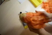 Майстер-клас з кріплення кучерів козочки на лялечці – Ярмарок Майстрів кучерів
