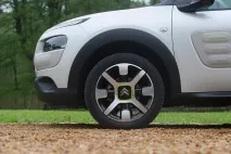 На що Citroen проміняв свою гідропневматичну підвіску. проміняв
