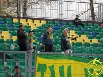 На собаці по болотах близько