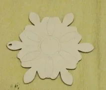 Новорічна сніжинка в техніці новорічна