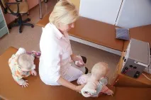 Вони всічас одні в ліжечках» вони
