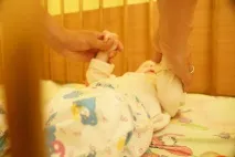 Вони всічас одні в ліжечках» ліжечках