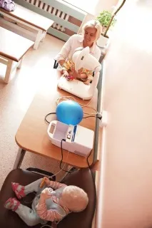 Вони всічас одні в ліжечках» всічас