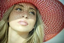 Пігментні плями на грудях фото, причини, лікування причини