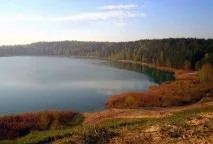Пляж у Литкаринському кар’єрі, рукотворне озеро у Підмосков’ї підмосков