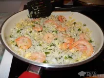 Рецепт Рис з яйцем та креветками, по-тайськи його