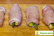 Рулети з курячої грудки зі спаржею та локшиною - Смачні рецепти у Марини вдома рулети