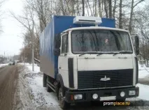 Трудяга МАЗ 437041 використовується для перевезення різних вантажів. використовується