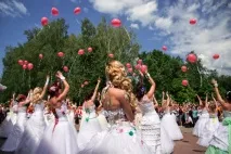 У Бобруйску відбувся парад наречених "Наречена-2014" наречена-2014