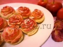 Яблучні трояндочки - Покроковий рецепт з фото, Десерти рецепт