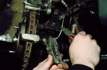 Заміна передніх гальмівних колодок ваз 2110 Інструкція та Відео! гальмівних