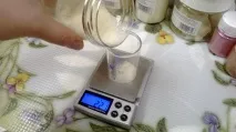 Захисний бальзам для губ з легким преламутровим мерехтінням, FORMULA МИЛА захисний
