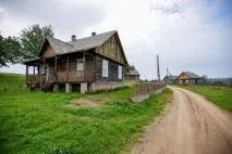 Білоукраїнський бізнесмен купив та відновив покинуте село - Сторінка 1 з 5 купив