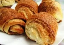 Булочки з корицею та кокосовою стружкою кокосовою