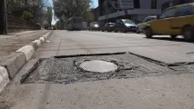 ДОРОЖНИКИ ПОЯСНИЛИ, НАВІЩО ВИРІЗАЮТЬ ПРЯМОКУТНІ ЯМИ В АСФАЛЬТІ пояснили