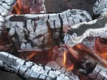Деревна зола в акваріумі зола