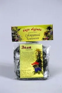 Деревна зола в акваріумі акваріумі