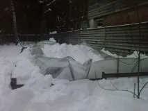 Якщо зламалася теплиця від снігу, що робити зламалася