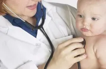 Як лікувати нежить у немовляти малюка