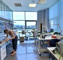 Як відкрити ательє та заробити на ремонті одягу ремонті