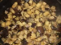 Курка з баклажанами по-китайськи поки