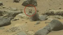 Новини дня Шокуючі фото з Марса підтверджують, що замарсоходом Curiosity стежать інопланетяни фото