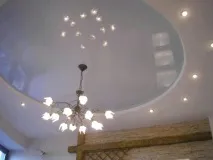 Освітлення натяжних стель дизайн своїми руками, відео та фото освітлення