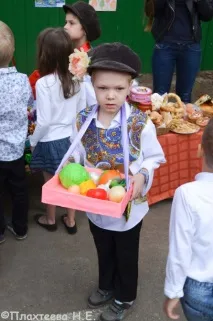 Відкривай скоріше базар, козаки везуть товар! » базар