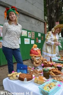 Відкривай скоріше базар, козаки везуть товар! » скоріше
