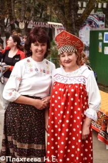 Відкривай скоріше базар, козаки везуть товар! » козаки
