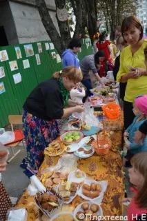 Відкривай скоріше базар, козаки везуть товар! » базар