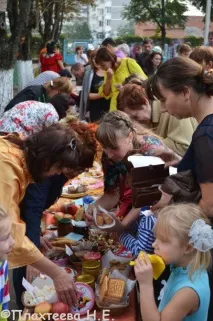 Відкривай скоріше базар, козаки везуть товар! » відкривай