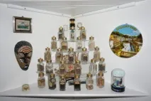 Підставка для колекційних пляшечок, Jim`s Homeplace homeplace