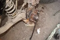 Розбирання задньої маточини та… замовлення нового комплекту підшипників маточини