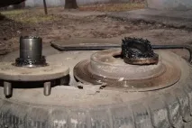 Розбирання задньої маточини та… замовлення нового комплекту підшипників маточини