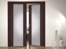дверей